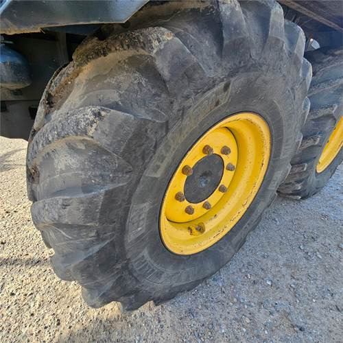 آلة تسوية الأرض New Holland F 106.7A: صور 49 آلة تسوية الأرض New Holland F 106.7A: صور 49