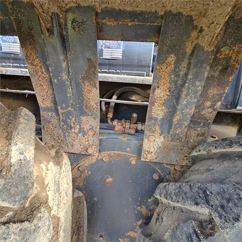 آلة تسوية الأرض New Holland F 106.7A: صور 43 آلة تسوية الأرض New Holland F 106.7A: صور 43