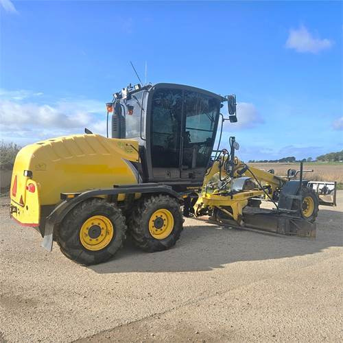 New Holland F 106.7A - آلة تسوية الأرض: صور 2 New Holland F 106.7A - آلة تسوية الأرض: صور 2