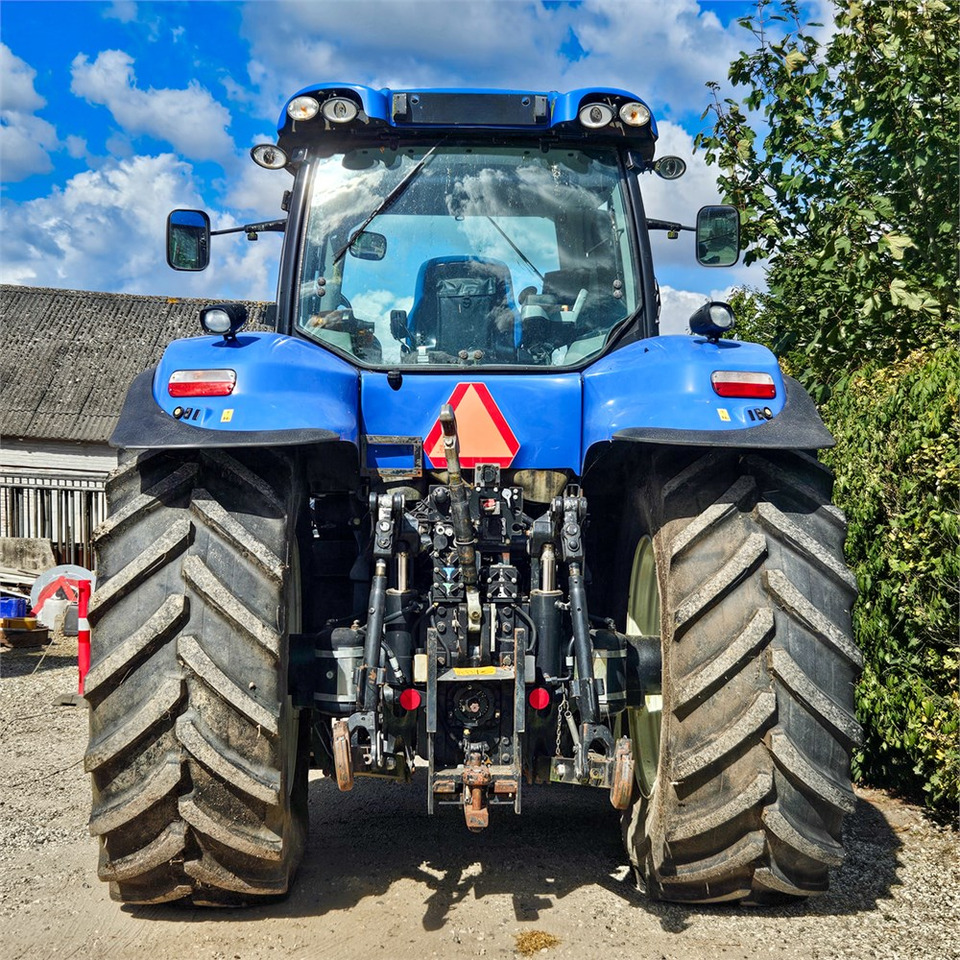 New Holland T8.390 - جرار: صور 4 New Holland T8.390 - جرار: صور 4