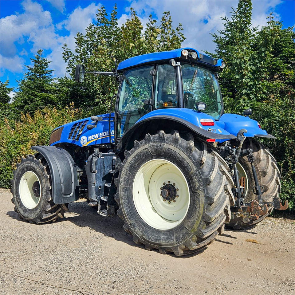 New Holland T8.390 - جرار: صور 3 New Holland T8.390 - جرار: صور 3