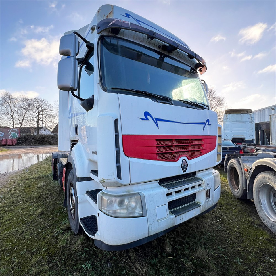 Renault 440 DXI Gigant - شاحنة جرار: صور 3 Renault 440 DXI Gigant - شاحنة جرار: صور 3