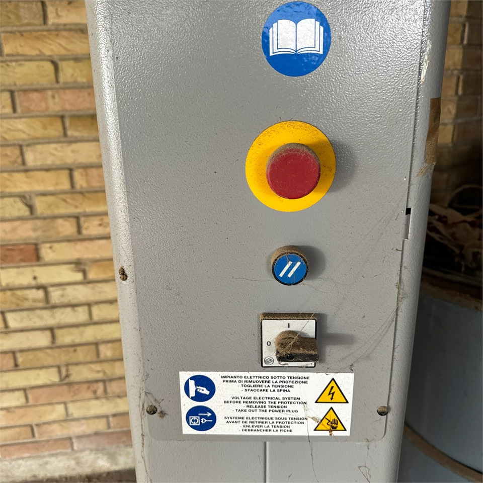 ..Select Make CST 110 AVVOLGITORE WRAPPING MACHINE - الأدوات والمعدات: صور 4 ..Select Make CST 110 AVVOLGITORE WRAPPING MACHINE - الأدوات والمعدات: صور 4