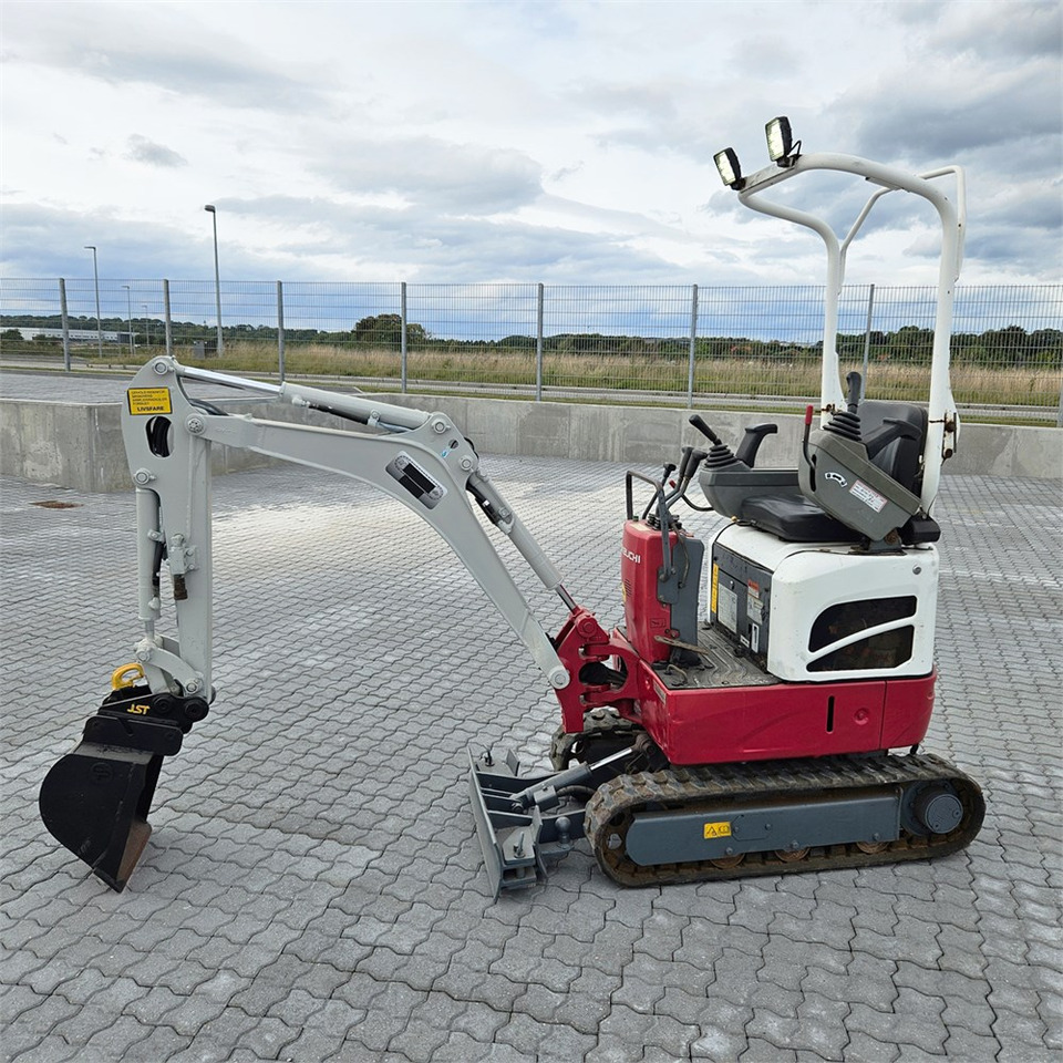 Takeuchi TB210 R - حفارة مصغرة: صور 1 Takeuchi TB210 R - حفارة مصغرة: صور 1