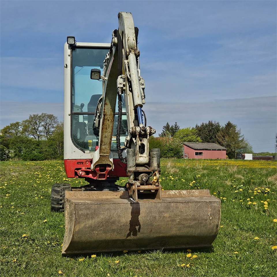 Takeuchi TB216 - حفارة مصغرة: صور 5 Takeuchi TB216 - حفارة مصغرة: صور 5