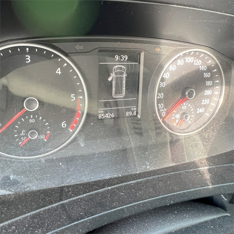 فان المدمجة VW Transporter 2.0 Tdi 204: صور 18