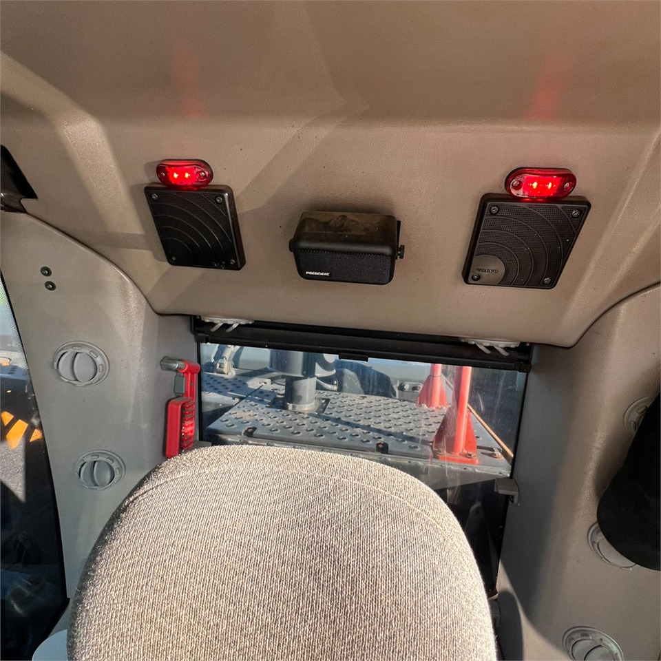 حفارات زحافة Volvo EC250 EL: صور 28
