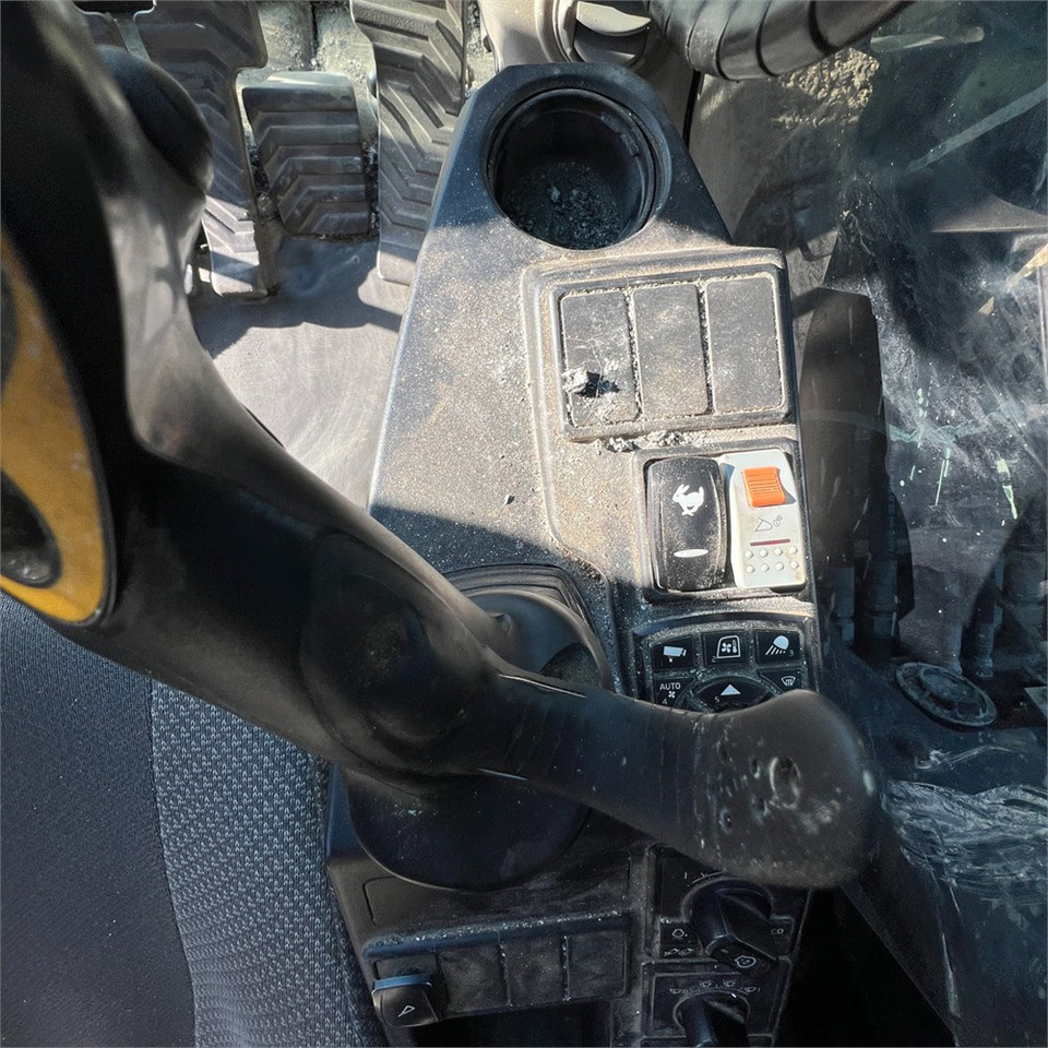 حفارات زحافة Volvo EC250 EL: صور 22