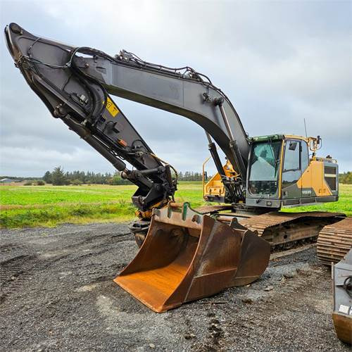 Volvo EC300 EL - حفارات زحافة: صور 3 Volvo EC300 EL - حفارات زحافة: صور 3