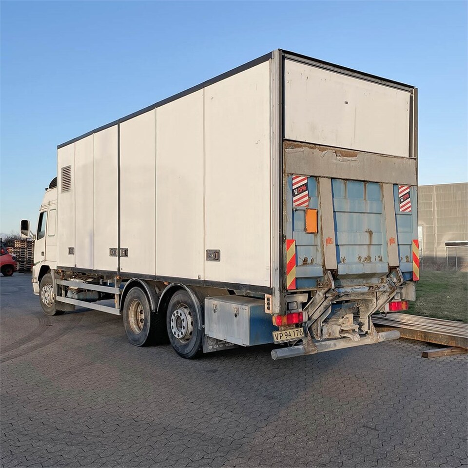 Volvo FM12 - بصندوق مغلق شاحنة: صور 4 Volvo FM12 - بصندوق مغلق شاحنة: صور 4