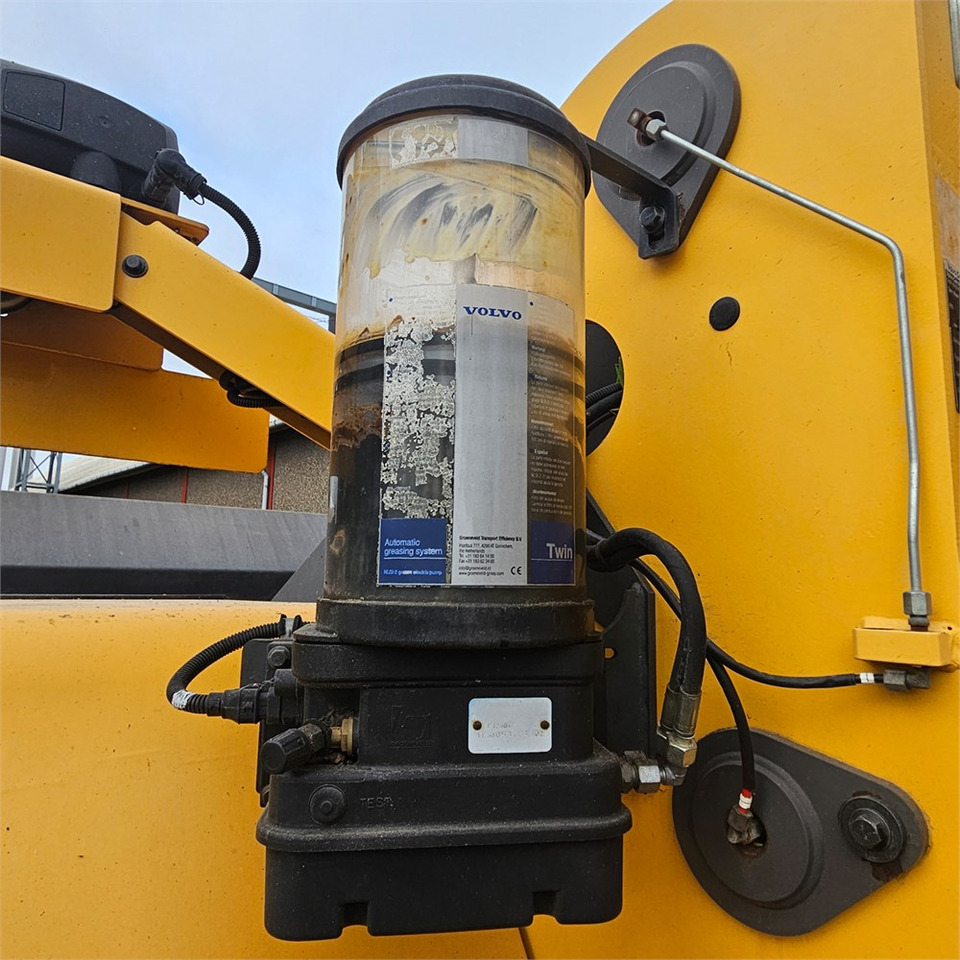 اللودر بعجل Volvo L150 G: صور 42