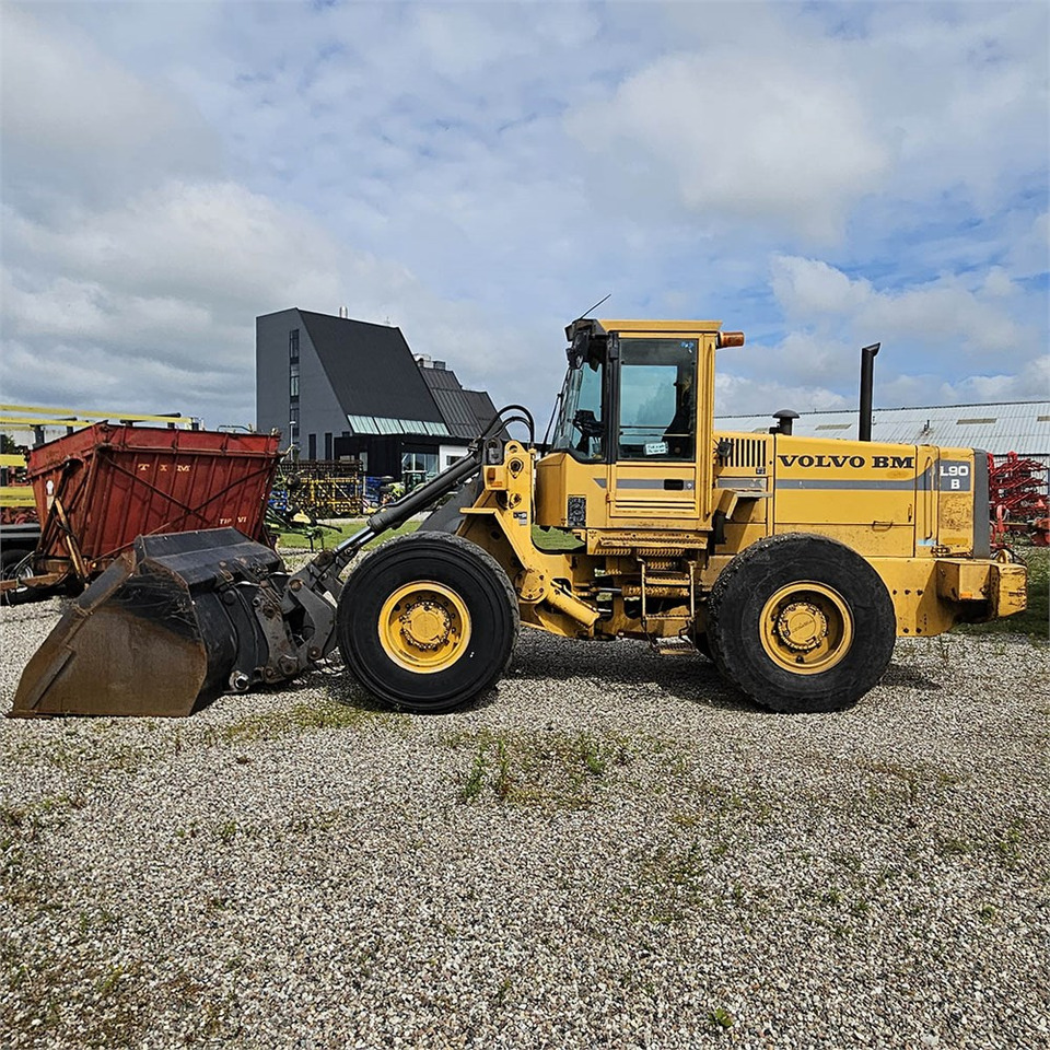 Volvo L90 B - اللودر بعجل: صور 4 Volvo L90 B - اللودر بعجل: صور 4