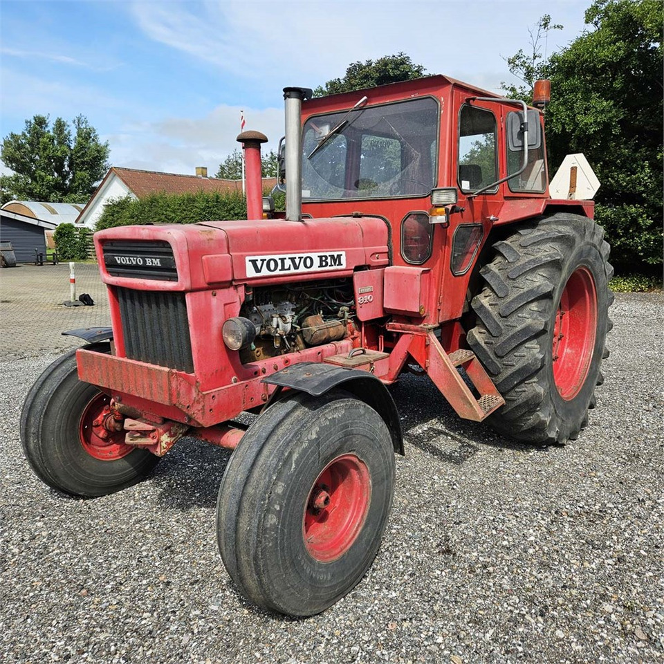 Volvo T810A - جرار: صور 1 Volvo T810A - جرار: صور 1