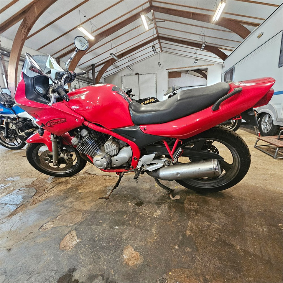Yamaha XJ600 Diversion - دراجة بخارية: صور 2 Yamaha XJ600 Diversion - دراجة بخارية: صور 2