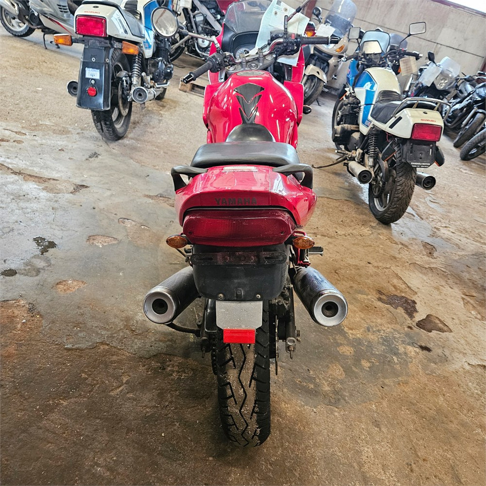 Yamaha XJ600 Diversion - دراجة بخارية: صور 4 Yamaha XJ600 Diversion - دراجة بخارية: صور 4