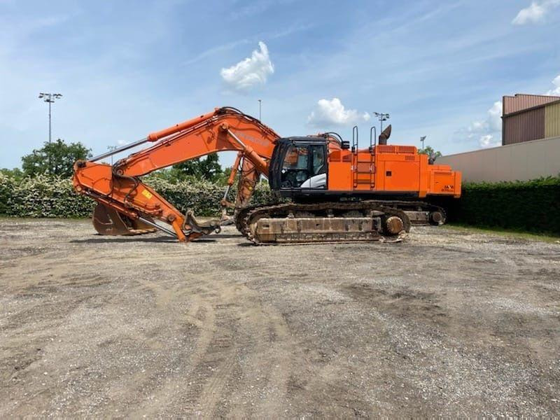 Hitachi ZX 690 - حفارات زحافة: صور 1 Hitachi ZX 690 - حفارات زحافة: صور 1