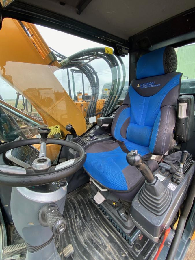 حفارة على عجلات Hyundai HW 140: صور 9 حفارة على عجلات Hyundai HW 140: صور 9