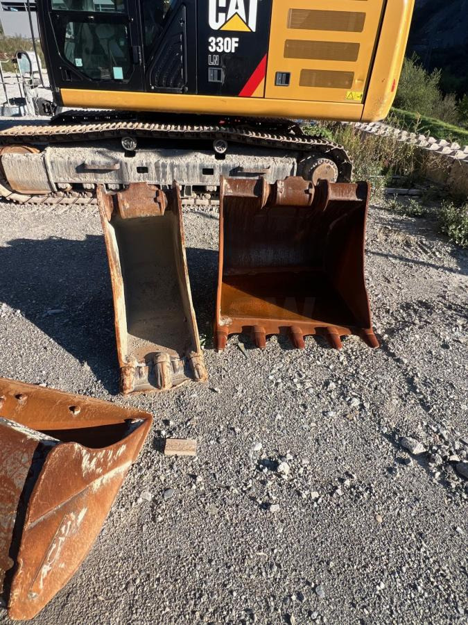 KATO HD 514MR-7 - حفارات زحافة: صور 5 KATO HD 514MR-7 - حفارات زحافة: صور 5