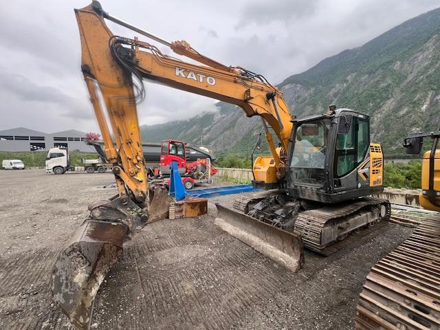 KATO HD 514MR-7 - حفارات زحافة: صور 1 KATO HD 514MR-7 - حفارات زحافة: صور 1