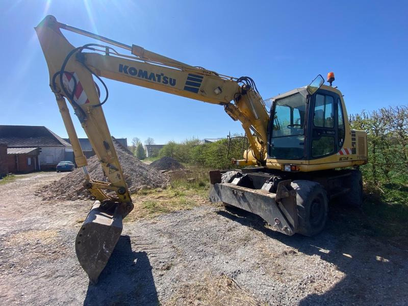 Komatsu PW 130ES-6K - حفارة على عجلات: صور 1 Komatsu PW 130ES-6K - حفارة على عجلات: صور 1