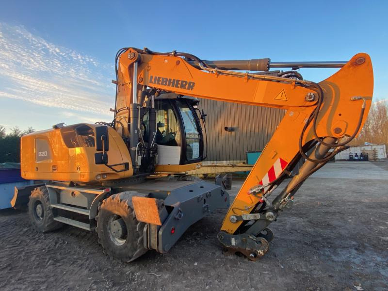 Liebherr A920 Litronic - حفارة على عجلات: صور 4 Liebherr A920 Litronic - حفارة على عجلات: صور 4
