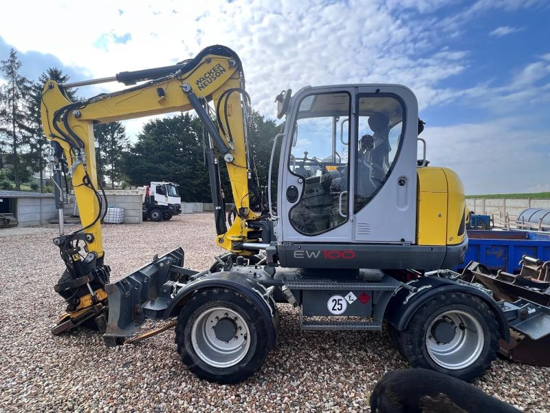 Neuson EW 100 - حفارة على عجلات: صور 5 Neuson EW 100 - حفارة على عجلات: صور 5