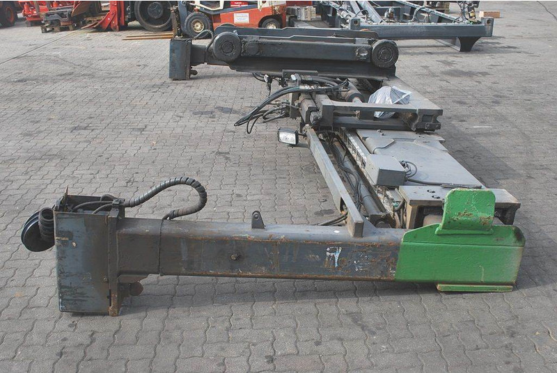 Kalmar 20-40 feet Sidespreader - معدات المناولة: صور 2 Kalmar 20-40 feet Sidespreader - معدات المناولة: صور 2