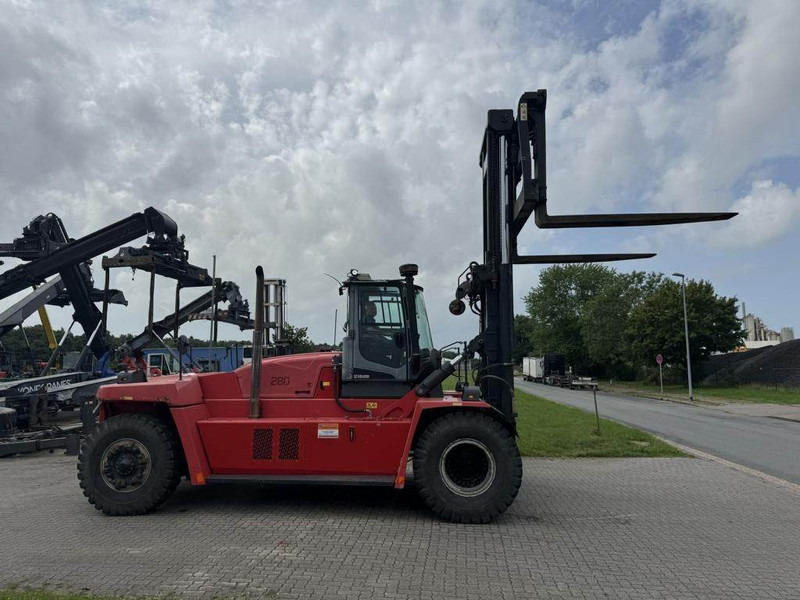 Kalmar DCG300-12LB - رافعة شوكية ديزل: صور 4 Kalmar DCG300-12LB - رافعة شوكية ديزل: صور 4