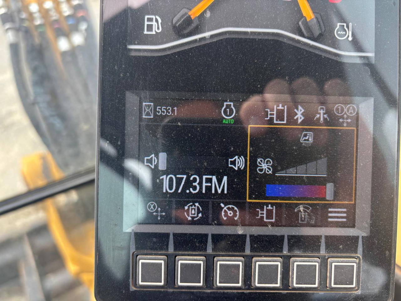 CAT 305 - حفارات زحافة: صور 5 CAT 305 - حفارات زحافة: صور 5