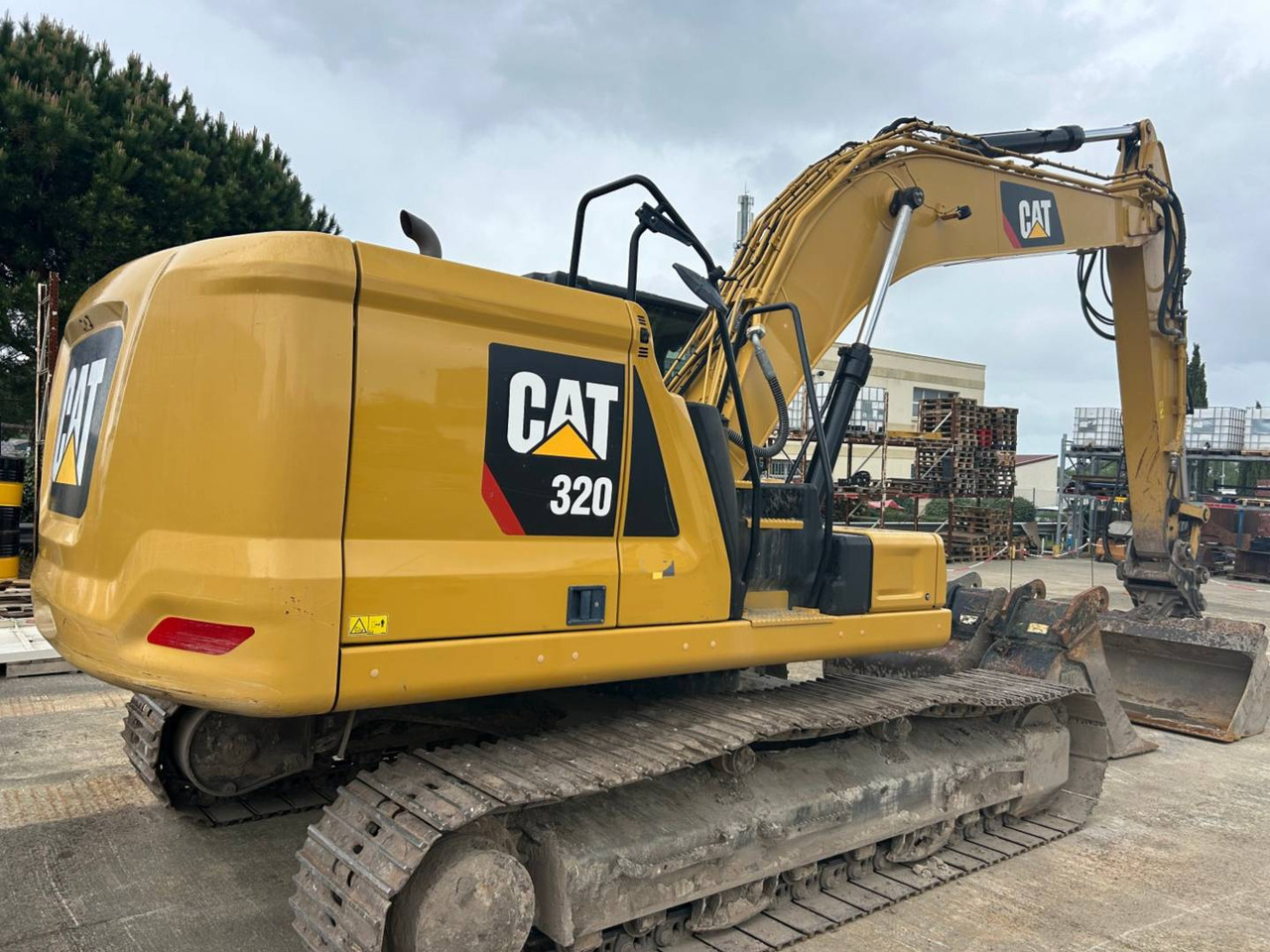 CAT 320 - حفارات زحافة: صور 4 CAT 320 - حفارات زحافة: صور 4