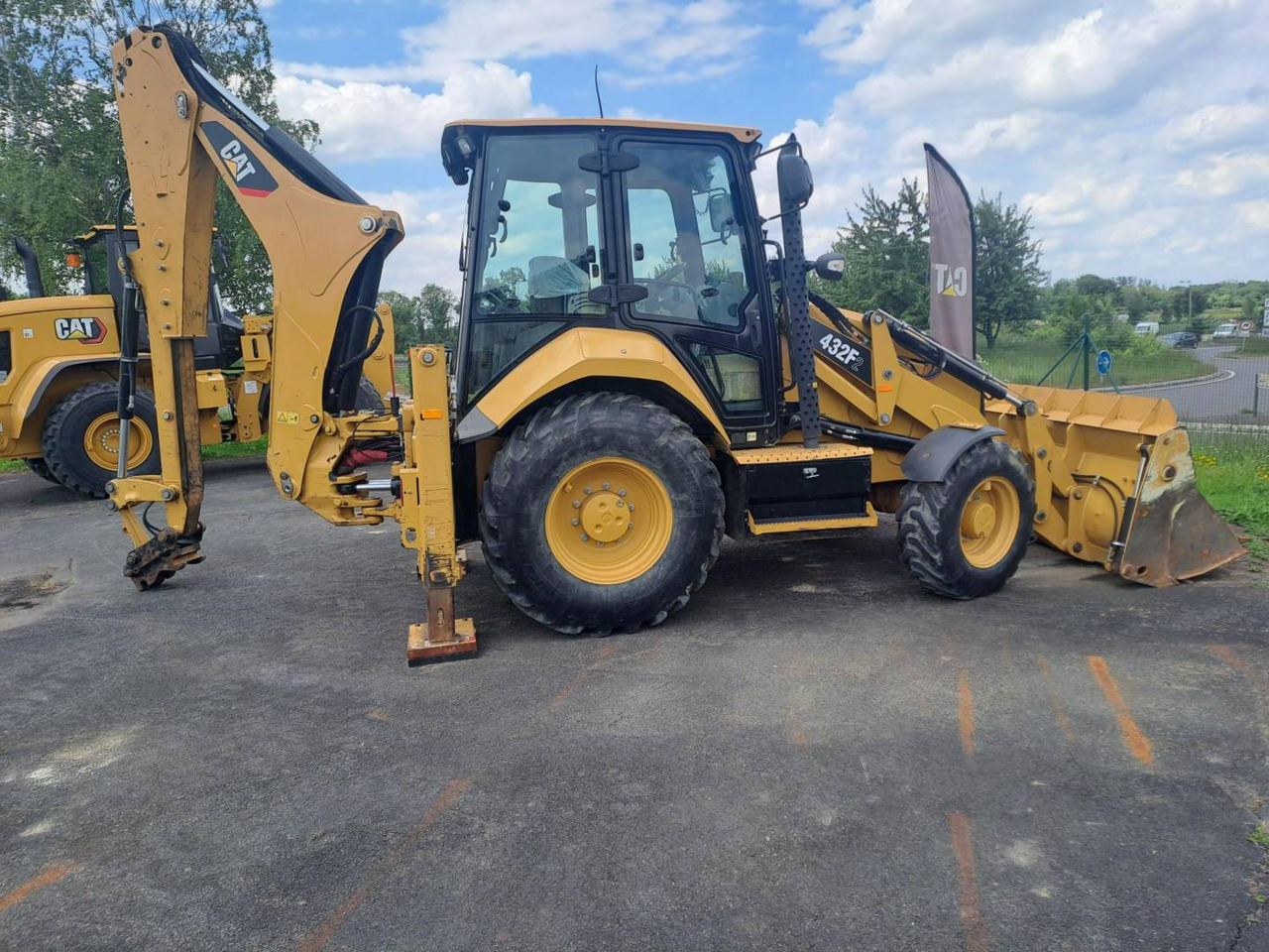 CAT 432F2 - حفار متعدد الاستخدام: صور 4 CAT 432F2 - حفار متعدد الاستخدام: صور 4