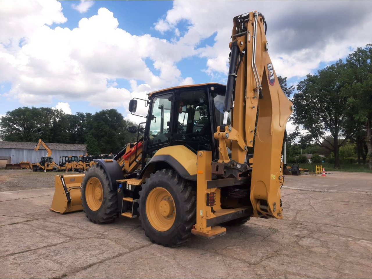 CAT 444 - حفار متعدد الاستخدام: صور 3 CAT 444 - حفار متعدد الاستخدام: صور 3