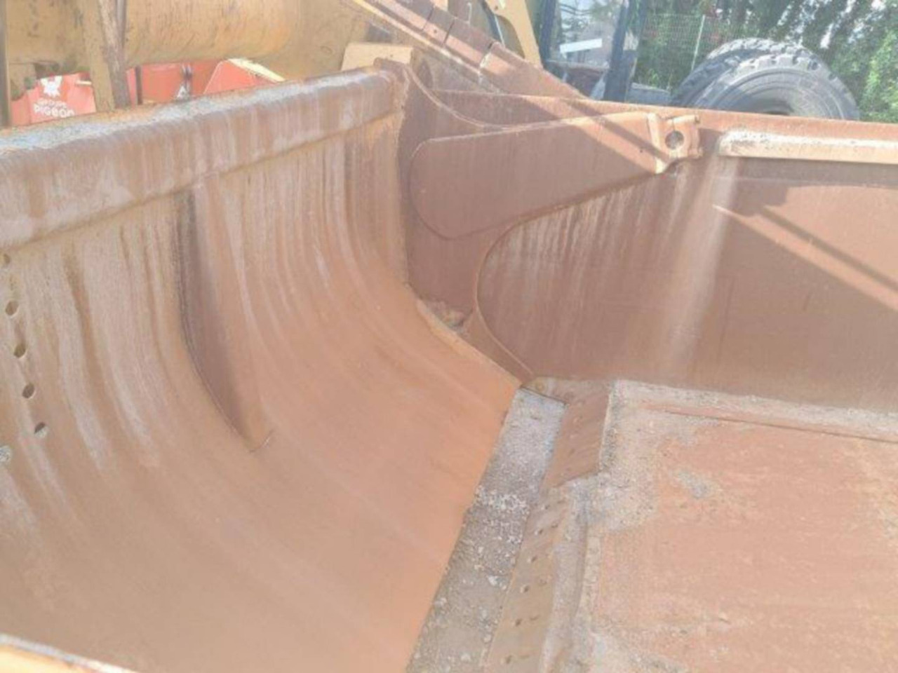 CAT 621F - ماكينات التسوية: صور 4 CAT 621F - ماكينات التسوية: صور 4