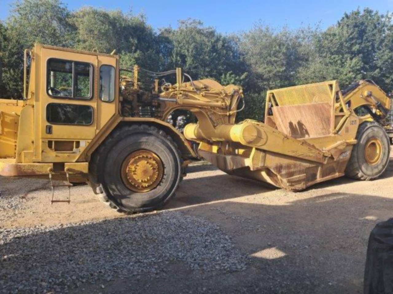 CAT 621F - ماكينات التسوية: صور 3 CAT 621F - ماكينات التسوية: صور 3