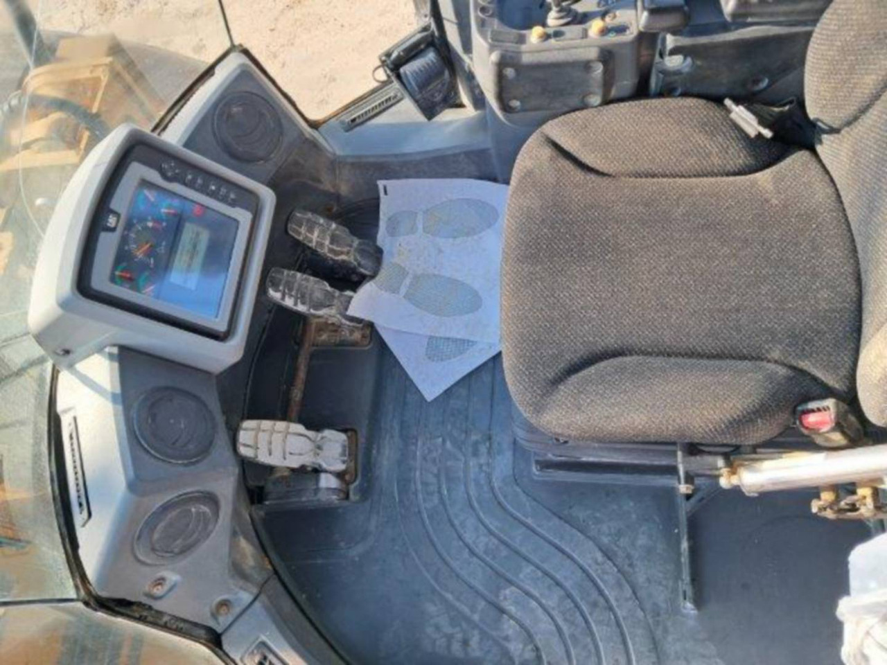 اللودر بعجل CAT 972K: صور 30 اللودر بعجل CAT 972K: صور 30