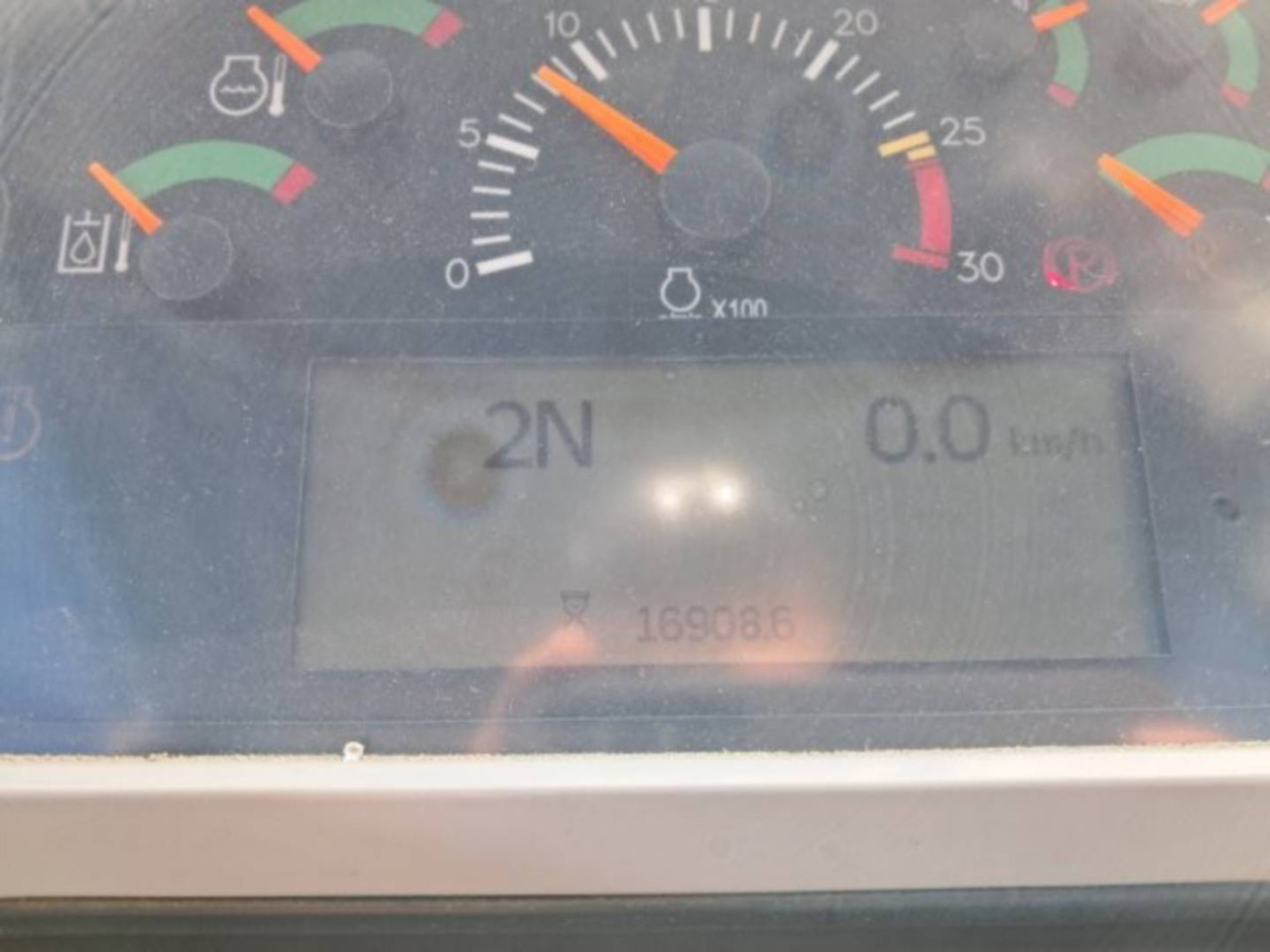 CAT 972M - اللودر بعجل: صور 5 CAT 972M - اللودر بعجل: صور 5