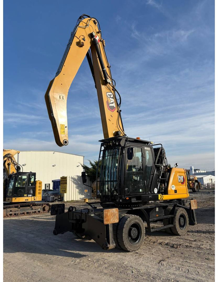 CAT MH3024 - حفارة على عجلات: صور 1 CAT MH3024 - حفارة على عجلات: صور 1