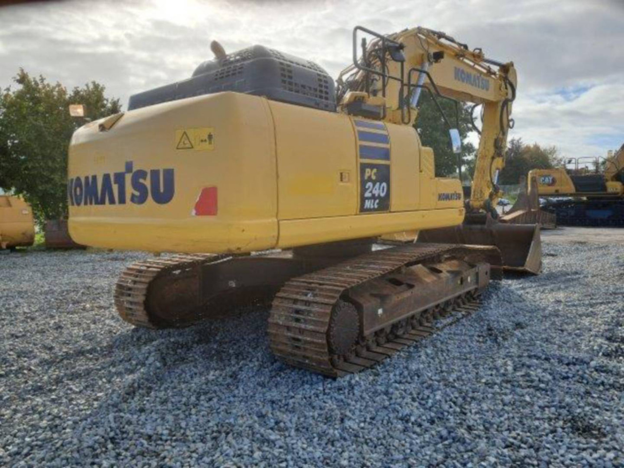 KOMATSU PC240LC7 - حفارات زحافة: صور 3 KOMATSU PC240LC7 - حفارات زحافة: صور 3