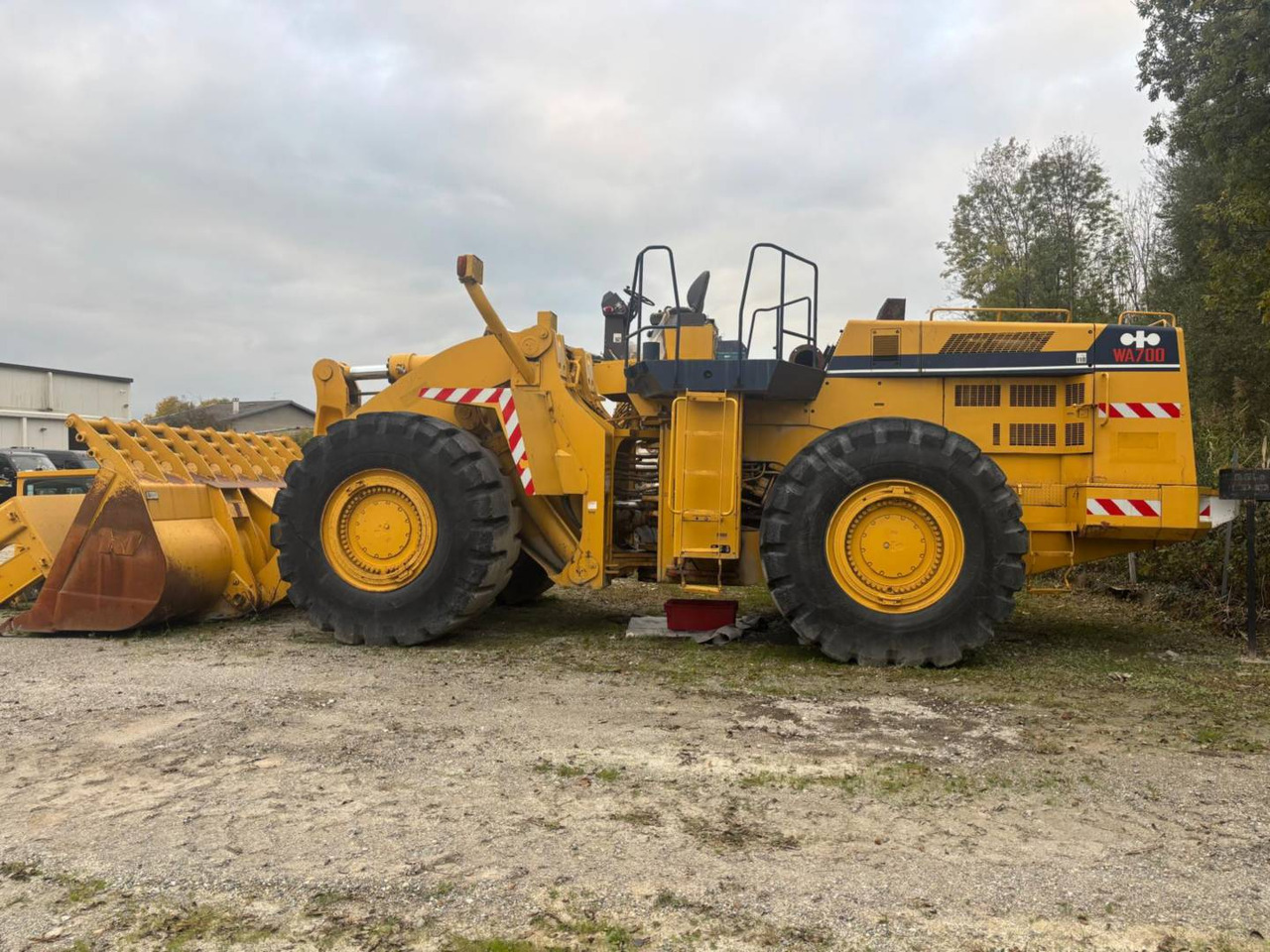 KOMATSU WA700 - اللودر بعجل: صور 3 KOMATSU WA700 - اللودر بعجل: صور 3