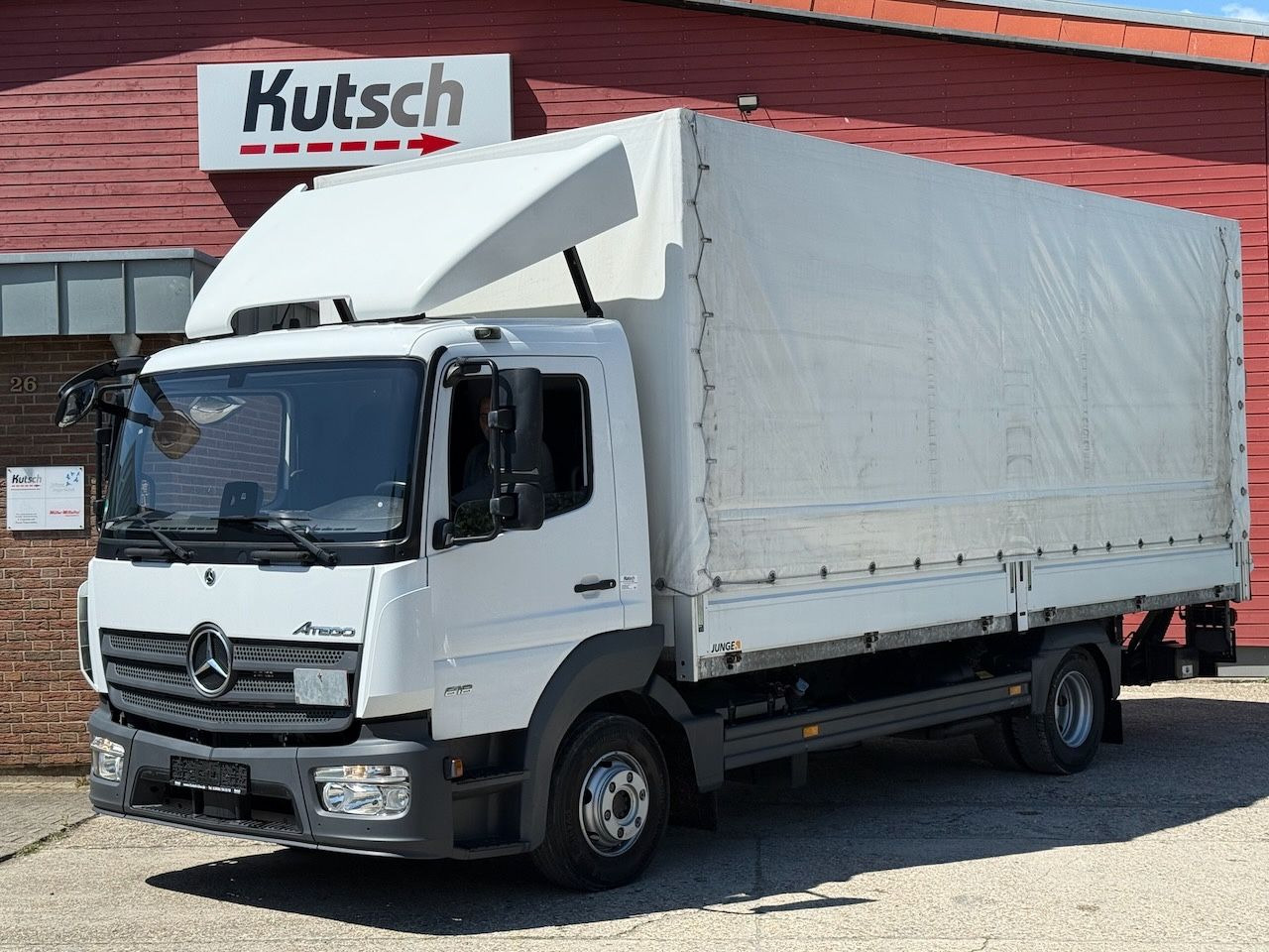 Mercedes-Benz Atego 818L Plane, Ladebordwand, Klima, AHK - شاحنة ستارة: صور 1 Mercedes-Benz Atego 818L Plane, Ladebordwand, Klima, AHK - شاحنة ستارة: صور 1