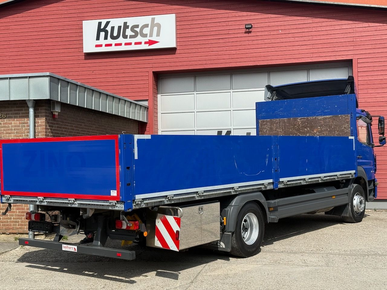 Mercedes-Benz MB Atego 1630L / 1530L offene Pritsche - شاحنات مسطحة: صور 2 Mercedes-Benz MB Atego 1630L / 1530L offene Pritsche - شاحنات مسطحة: صور 2