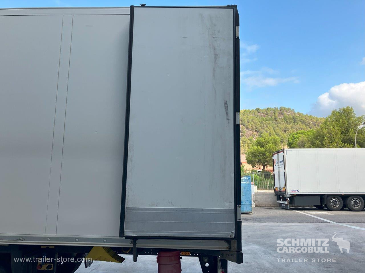 SCHMITZ Semiremolque Frigo Standard - متساوي نصف مقطورة: صور 4 SCHMITZ Semiremolque Frigo Standard - متساوي نصف مقطورة: صور 4