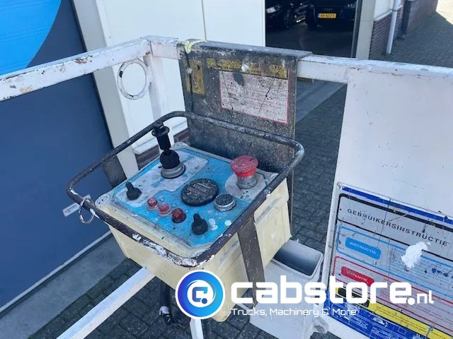Iteco IG 4080 Schaarhoogwerker Abeitsbuhne - Skylift - Year 2001 - High 6.2 meter - رافعات مقصية: صور 4 Iteco IG 4080 Schaarhoogwerker Abeitsbuhne - Skylift - Year 2001 - High 6.2 meter - رافعات مقصية: صور 4