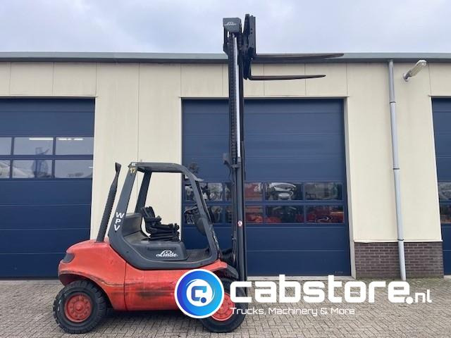 Linde H45D Bouwjaar 2001 - Draaiuren 14.600 - Side Shift - 400 cm hefhoogte - Perkins Diesel - رافعة شوكية ديزل: صور 2 Linde H45D Bouwjaar 2001 - Draaiuren 14.600 - Side Shift - 400 cm hefhoogte - Perkins Diesel - رافعة شوكية ديزل: صور 2