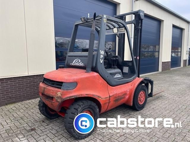 Linde H45D Bouwjaar 2001 - Draaiuren 14.600 - Side Shift - 400 cm hefhoogte - Perkins Diesel - رافعة شوكية ديزل: صور 4 Linde H45D Bouwjaar 2001 - Draaiuren 14.600 - Side Shift - 400 cm hefhoogte - Perkins Diesel - رافعة شوكية ديزل: صور 4