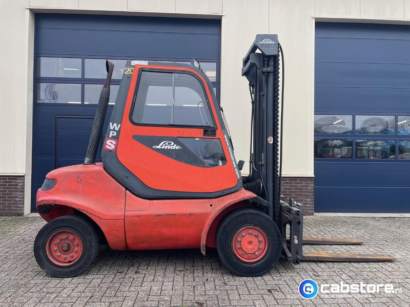 Linde H45D Bouwjaar 2002 - Draaiuren 15.485 - Side Shift - Vorkverstelling - Half gesloten cabine - 4500 kg - رافعة شوكية ديزل: صور 2 Linde H45D Bouwjaar 2002 - Draaiuren 15.485 - Side Shift - Vorkverstelling - Half gesloten cabine - 4500 kg - رافعة شوكية ديزل: صور 2