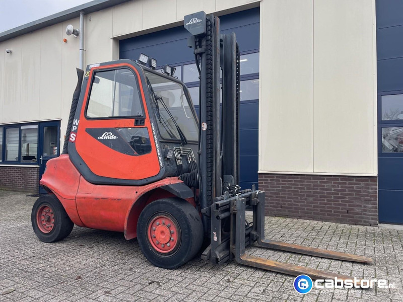 Linde H45D Bouwjaar 2002 - Draaiuren 15.485 - Side Shift - Vorkverstelling - Half gesloten cabine - 4500 kg - رافعة شوكية ديزل: صور 1 Linde H45D Bouwjaar 2002 - Draaiuren 15.485 - Side Shift - Vorkverstelling - Half gesloten cabine - 4500 kg - رافعة شوكية ديزل: صور 1