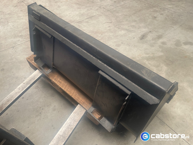 Strickland UK Laadschop Strickland UK Laadschop met Bobcat aansluiting - بكت - لودر: صور 3 Strickland UK Laadschop Strickland UK Laadschop met Bobcat aansluiting - بكت - لودر: صور 3