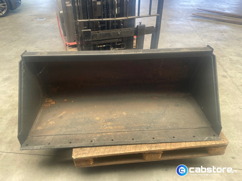 Strickland UK Laadschop Strickland UK Laadschop met Bobcat aansluiting - بكت - لودر: صور 2 Strickland UK Laadschop Strickland UK Laadschop met Bobcat aansluiting - بكت - لودر: صور 2