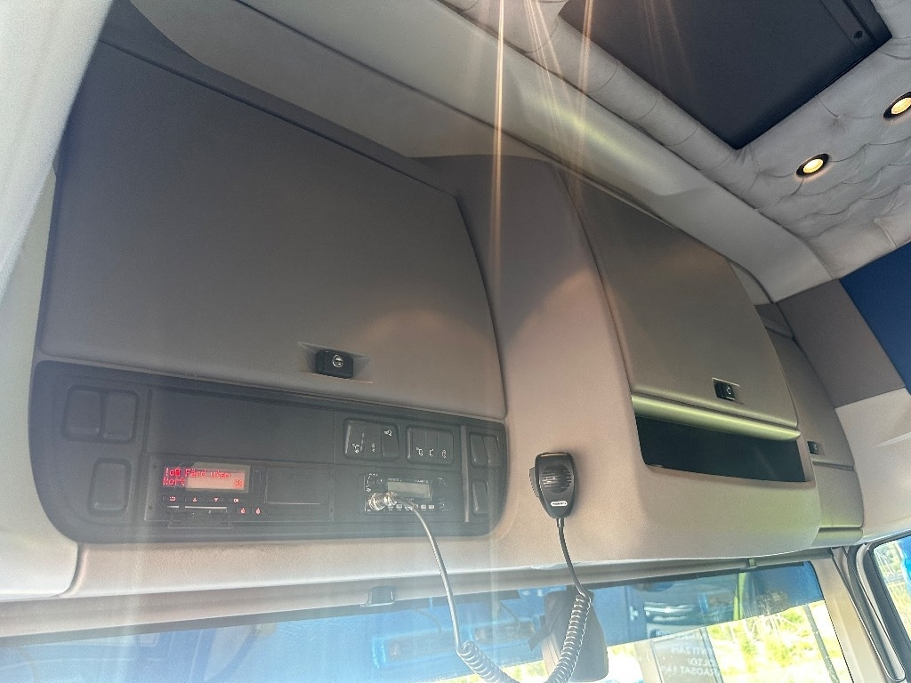 شاحنة ذات الخطاف DAF XF 530 6x2*4: صور 20